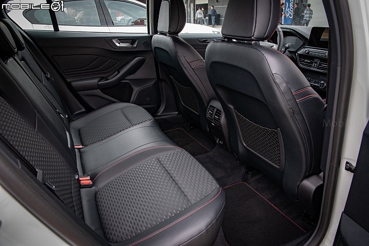 Ford Focus 5D ST Line扭力樑行不行？麗寶賽道實測最知道