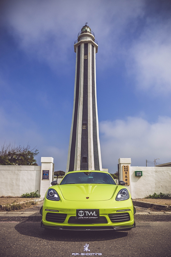 在網美景點，你就是網美 - Porsche 718 Cayman 蜂蜜檸檬號