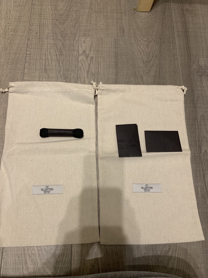 「開箱」Valentino GARAVANI 黑色編織 sneakers