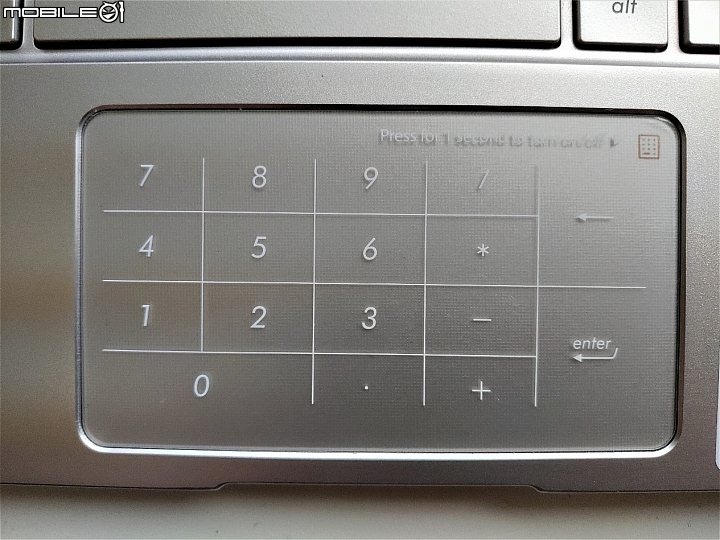 點我看大圖 全世界最小的13吋筆電,ZenBook 13 UX333 冰柱銀開箱