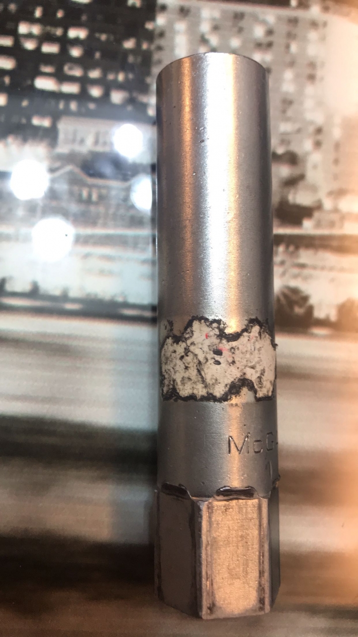 mcgard的防盜螺絲套筒被車廠師傅用斷了怎麼辦。急！！！