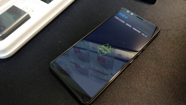 [關箱與開箱] HTC U12+開箱 ASUS Zenfone 5z 關箱 簡單使用經驗