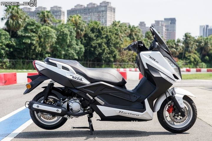 Hartford VITA 300 ABS 賽道試駕 十萬內黃牌路權首試