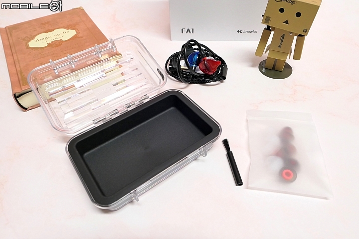 [開箱評測]FiiO FA1 入耳式耳機～採用樓氏全頻單動鐵/三音分頻/MMCX可換線～舒適好入耳！