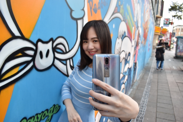 溫柔的肥宅用「約拍」這理由來追女生是否有機會呢？請大家指點一下喔，感謝~~