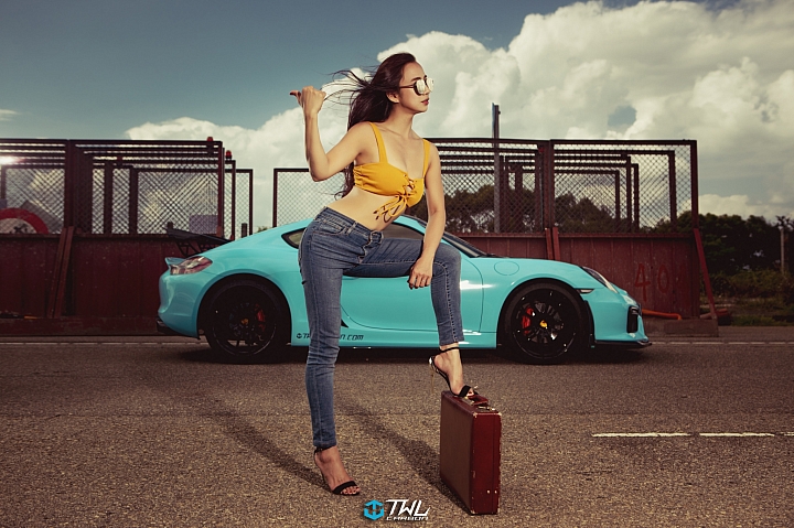 「香車配美人」，當保時捷遇上賽車女神-安小蕎