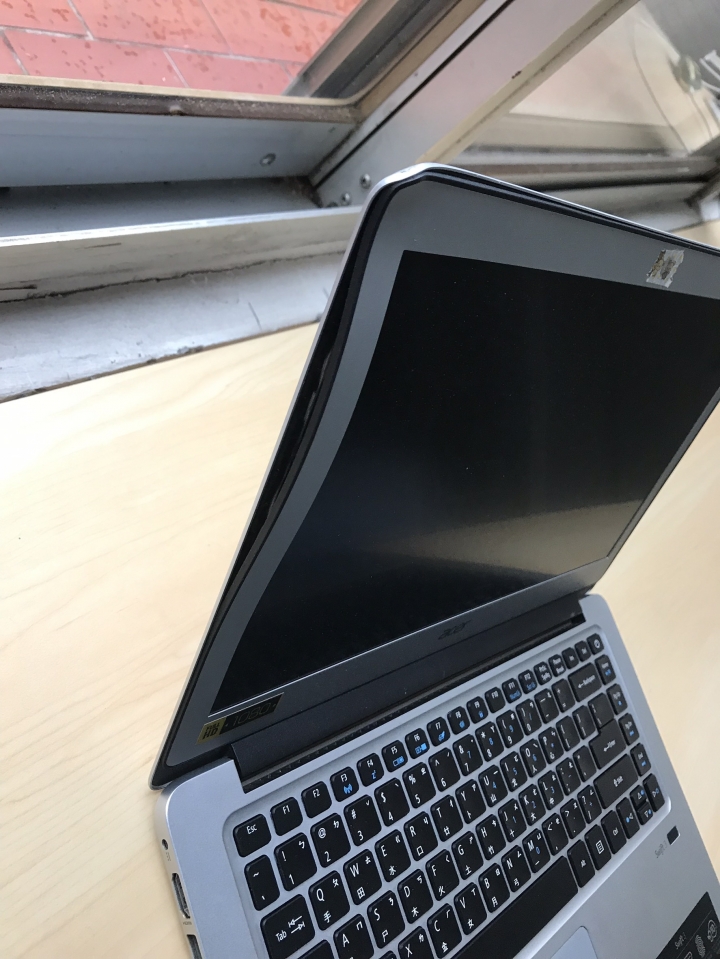 Acer swift3 墜機有人知道大概維修多少嗎？