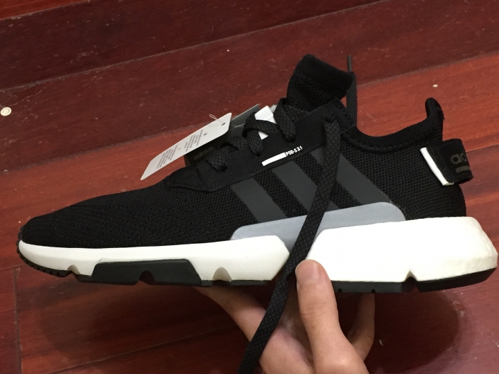 可以幫忙分辨一下這雙adidas真假嗎