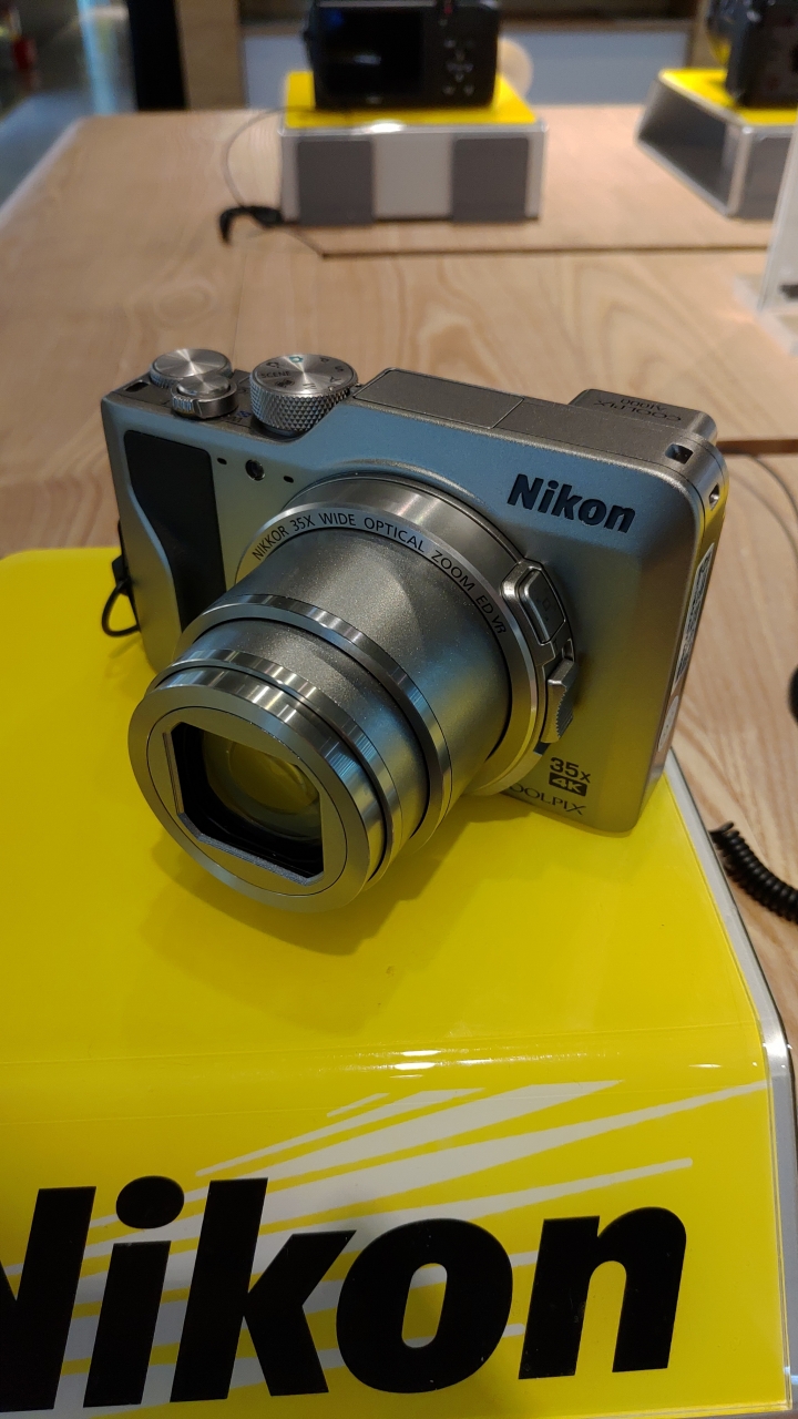 各位達人眼中Nikon a1000如何？