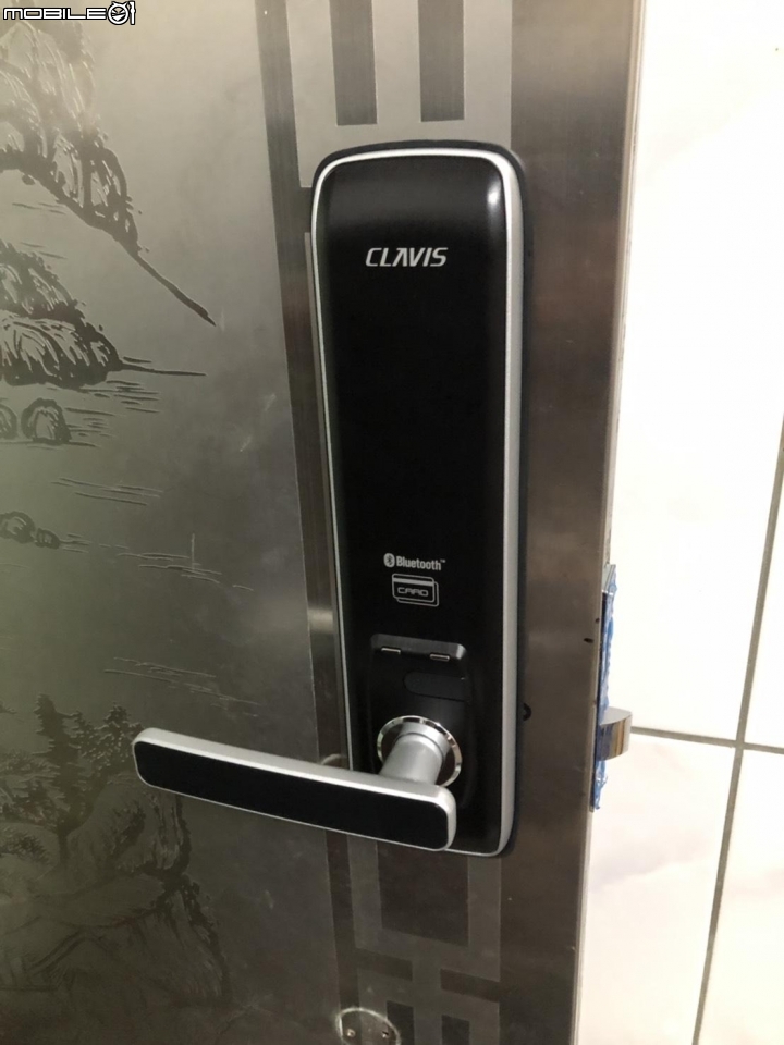 {開箱}我家安裝電子鎖啦！電子鎖簡單開箱。