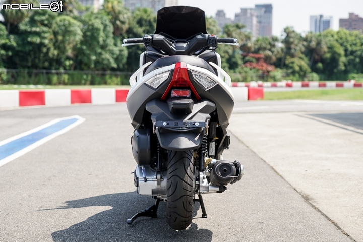 Hartford VITA 300 ABS 賽道試駕 十萬內黃牌路權首試