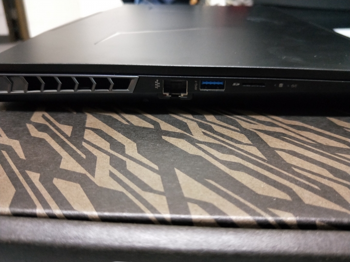 Aorus 15-X9 不專業沒測試的開箱(為了Aorus活動)