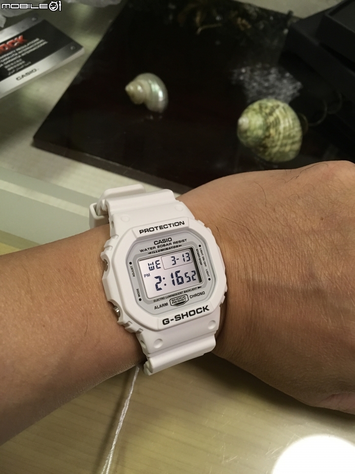 CASIO 35週年錶款之冷門系列DW-5600MW-7DR小小變裝