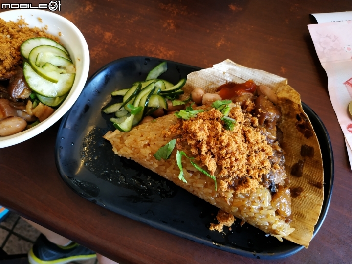 [食記] 臺南市 中西區 小南米糕大同總店 — 特色竹葉米糕、三十餘年老店