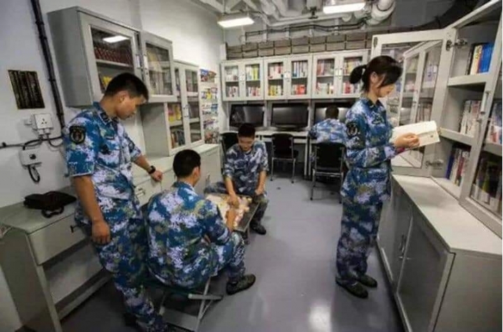052D驅逐艦上面的生活條件還是不錯的