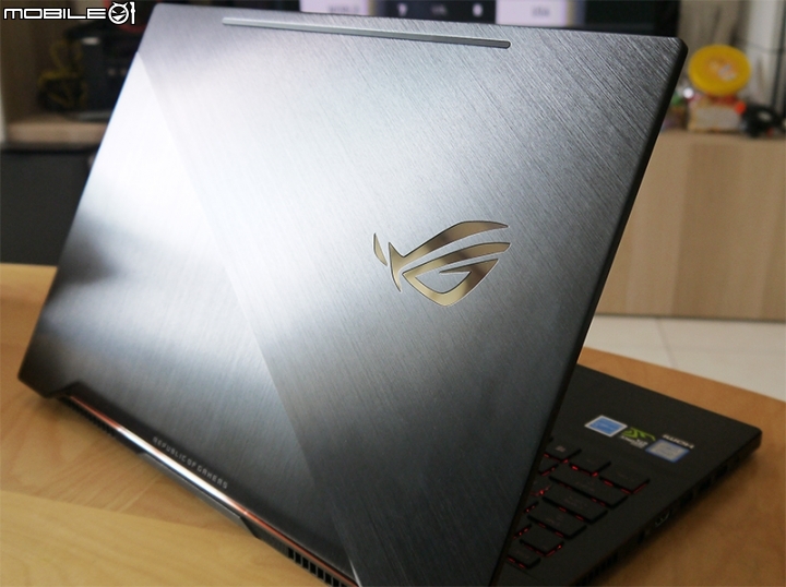 ROG GU501晚一個月超龜開箱+Apex Legends試玩