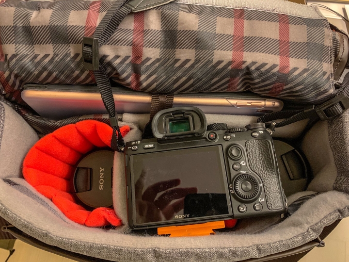Manfrotto溫莎系列小郵差包開箱（購買Manfrotto Befree alpha edition腳架贈送）