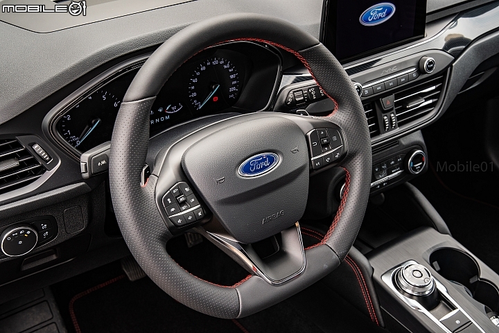 Ford Focus 5D ST Line扭力樑行不行？麗寶賽道實測最知道