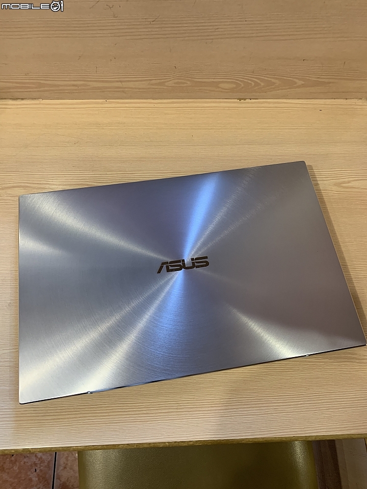 新機開箱 ZenBook14 (UX431) 冰河藍~雙 M.2 SSD 加上啦!