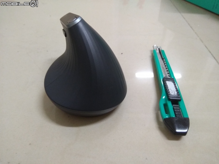 [開箱文]Logitech MX Vertical滑鼠開箱(圖多)