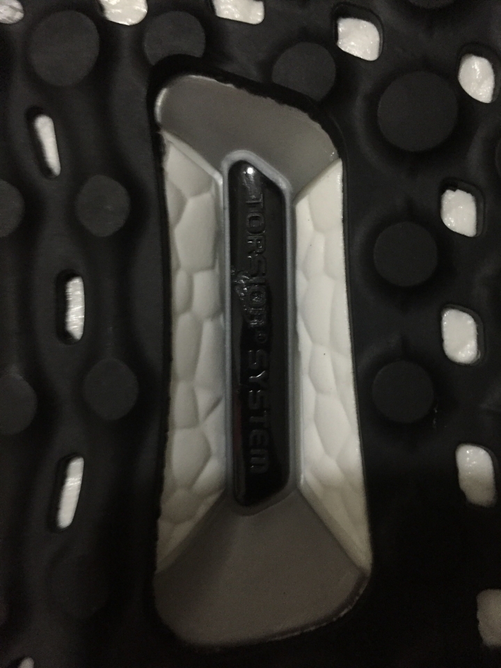 請求神人驗此雙ultra boost 4.0真偽