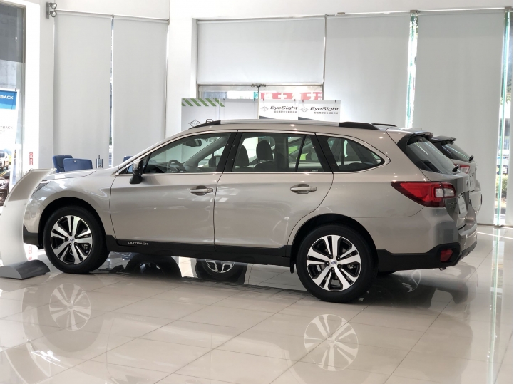 mondeo wagon 與 outback 的抉擇