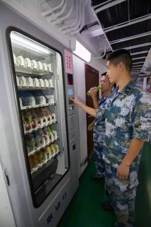 052D驅逐艦上面的生活條件還是不錯的