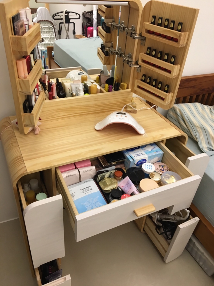 [開箱] 嘖嘖圓角化妝桌