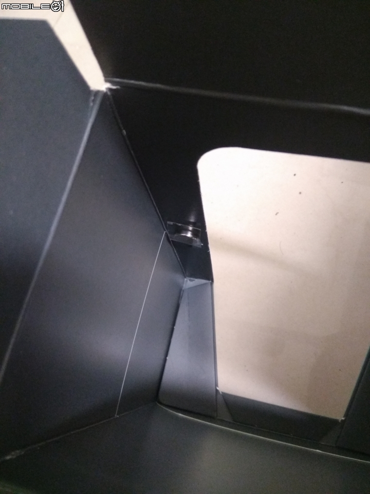 [開箱文]Logitech MX Vertical滑鼠開箱(圖多)