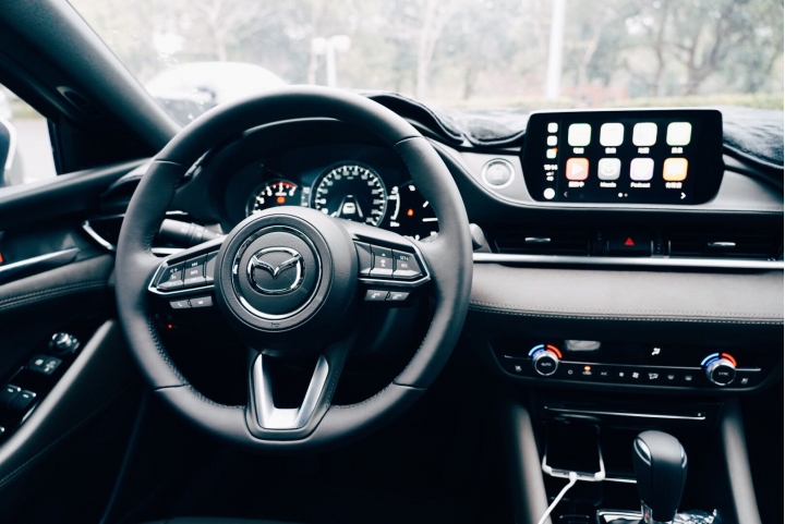 Mazda 6 白色sedan 小開箱 美照分享