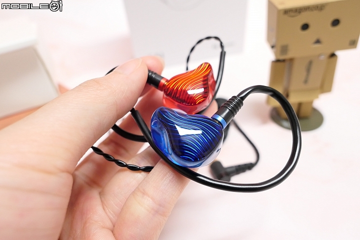 [開箱評測]FiiO FA1 入耳式耳機～採用樓氏全頻單動鐵/三音分頻/MMCX可換線～舒適好入耳！