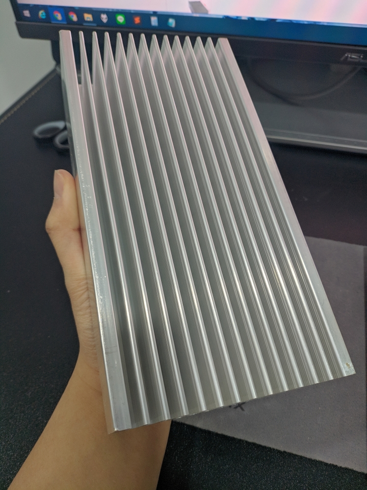 [簡單測試] 自改無風扇 Hades Canyon NUC8i7HNK