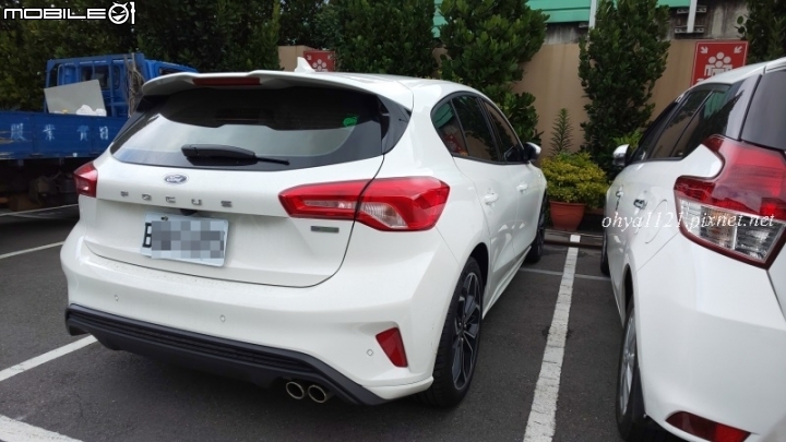 捕獲野生ford focus mk4 st-line