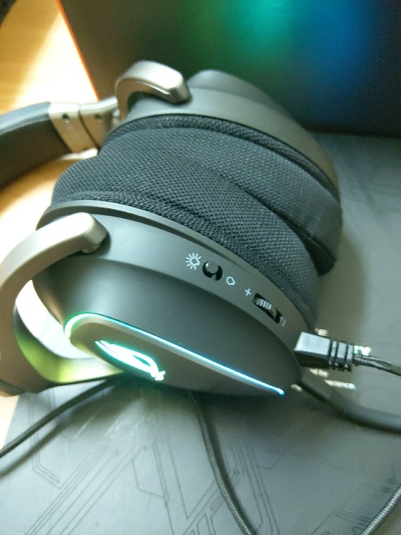 [開箱] ROG Delta 開箱&使用心得
