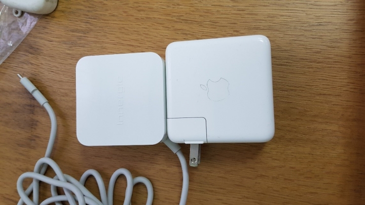 ［初心開箱］Innergie 65W充電Macbook pro