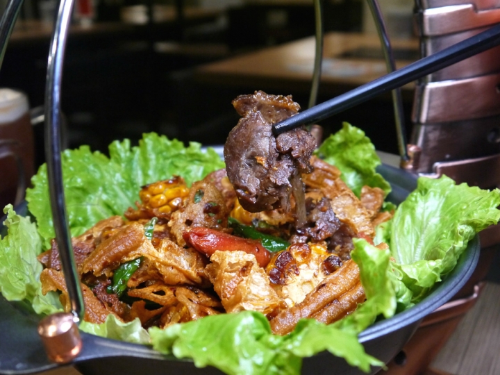 【台北市 內湖區/捷運葫洲站】川老爺麻辣鍋-火鍋熱炒通通有，溫體牛買一送一超划算