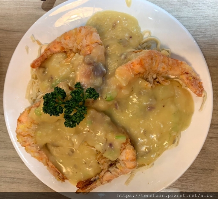 [台北美食]興記菜館煲仔飯微風南山店~真的道地嗎？