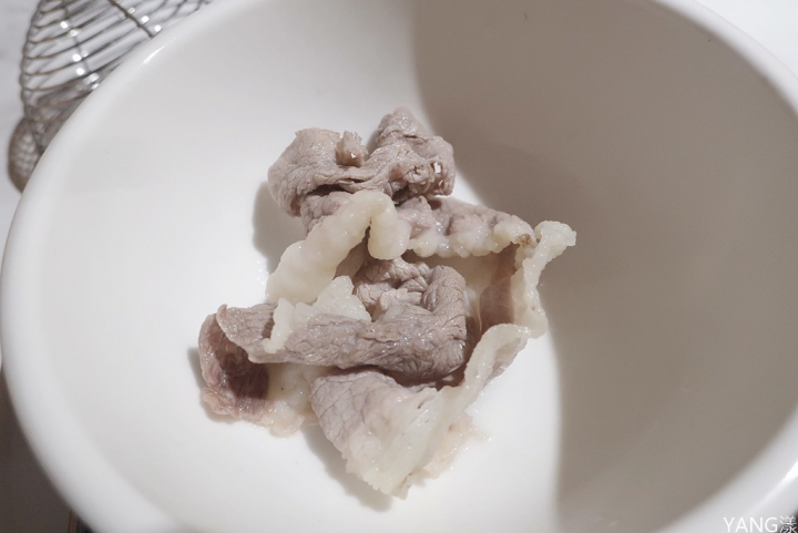 【松山】熊飽鍋物東興店，高質感單點涮涮鍋還有泰迪熊陪吃