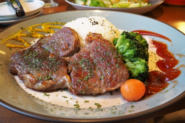 【宜蘭冬山鄉 | 餐廳】縈繞著異國氛圍的築夢木屋✈飛行碼頭 DUCK DOCK