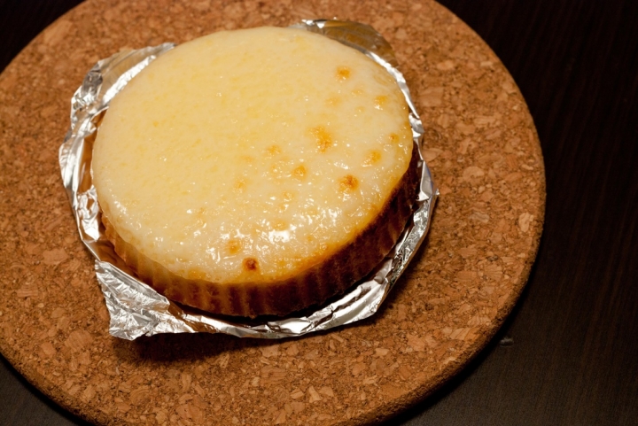 【美食。食記】神戶 元町 是我烤壞了嗎？比不上美景的起司蛋糕 觀音屋 不怎麼好吃 夜景 日景 神戶港 甜點 蛋糕 遊記 風景 景觀 不推
