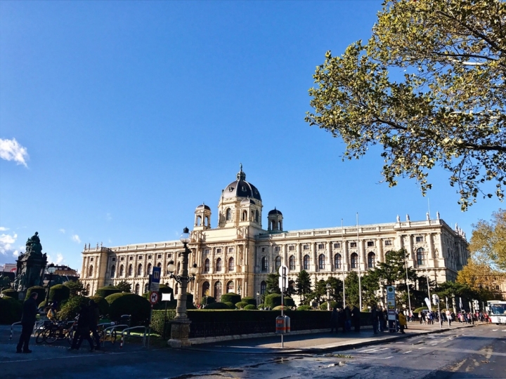 【Wien.走跳】維也納市區景點百水公寓、聖史蒂芬教堂、霍夫堡與卡爾教堂