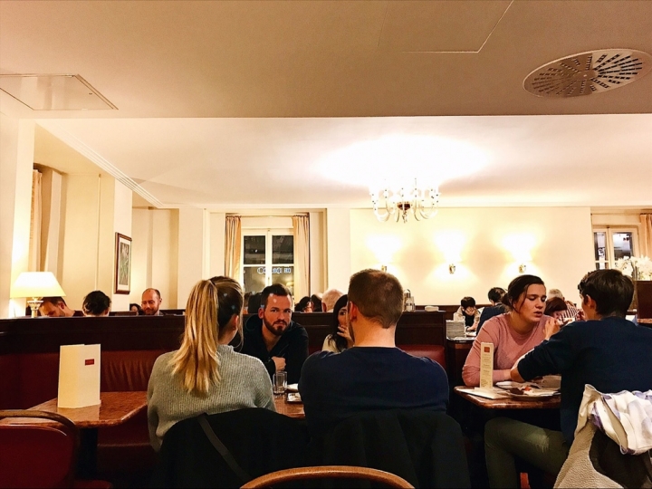 【Wien．好食】維也納餐廳Kurkonditorei Oberlaa來份奧地利傳統美食炸豬排