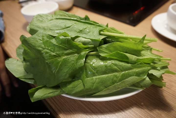 [內湖]台北川老爺麻辣鍋•牛骨皮蛋鍋•熱炒