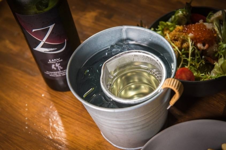 麥仔食。台北｜4AM柒日 酒食处｜炭火燒烤專門店~深夜食堂越夜越有吸引力｜松山區美食推薦 @麥仔の生活日記