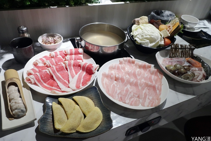 【松山】熊飽鍋物東興店，高質感單點涮涮鍋還有泰迪熊陪吃