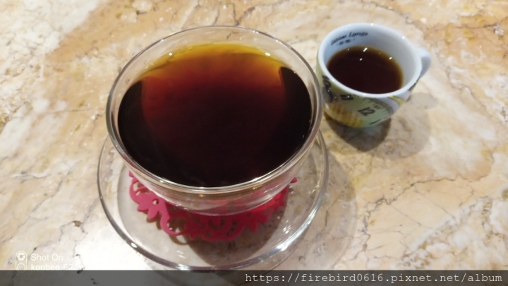 [桃園中壢-中原大學]咖啡控視角的『甯咖啡』--富有溫度的手沖咖啡簡餐店 （同步報導中原電競耳機店）