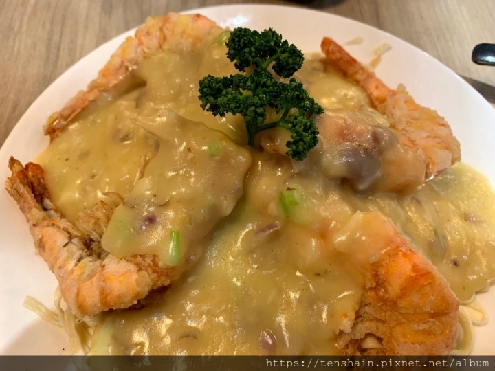 [台北美食]興記菜館煲仔飯微風南山店~真的道地嗎？