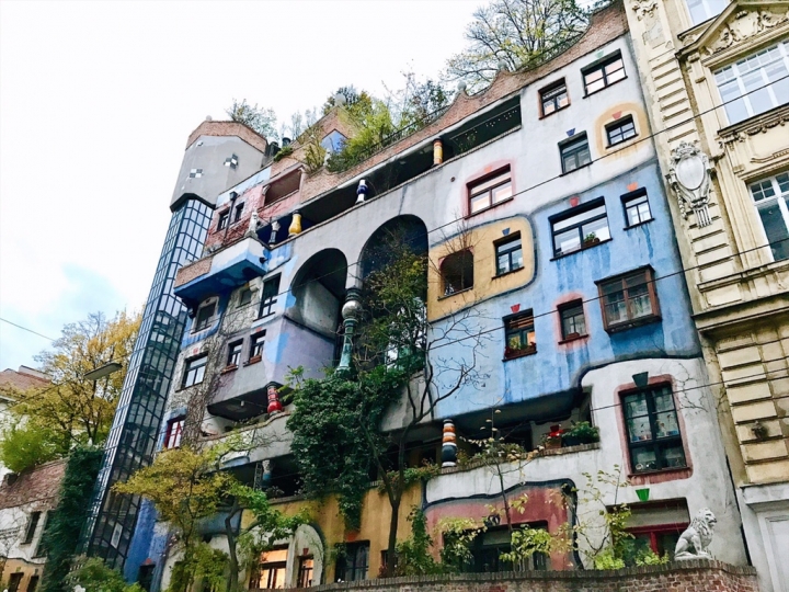 【Wien.走跳】維也納市區景點百水公寓、聖史蒂芬教堂、霍夫堡與卡爾教堂