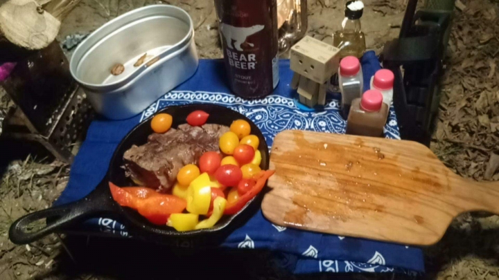 [分享] 機車露營_直火牛排晚餐