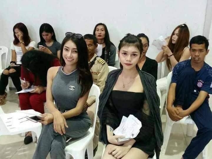 彷彿像在模特兒海選！泰國徵兵現場大批「女神」報到